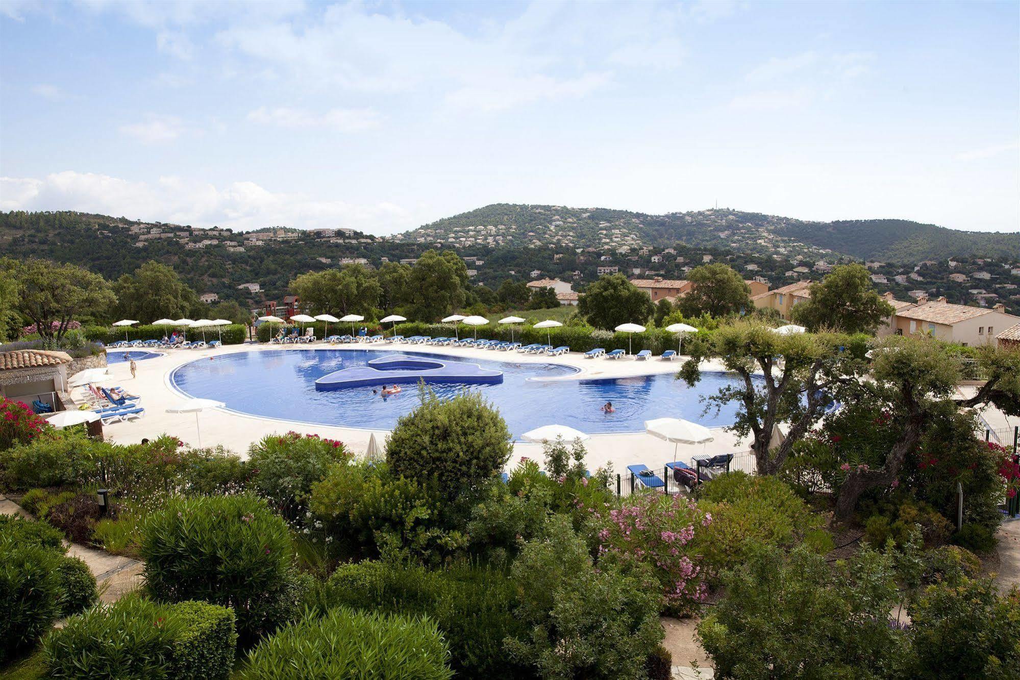 P&V Residence Le Hameau Des Issambrr Sainte-Maxime Dış mekan fotoğraf