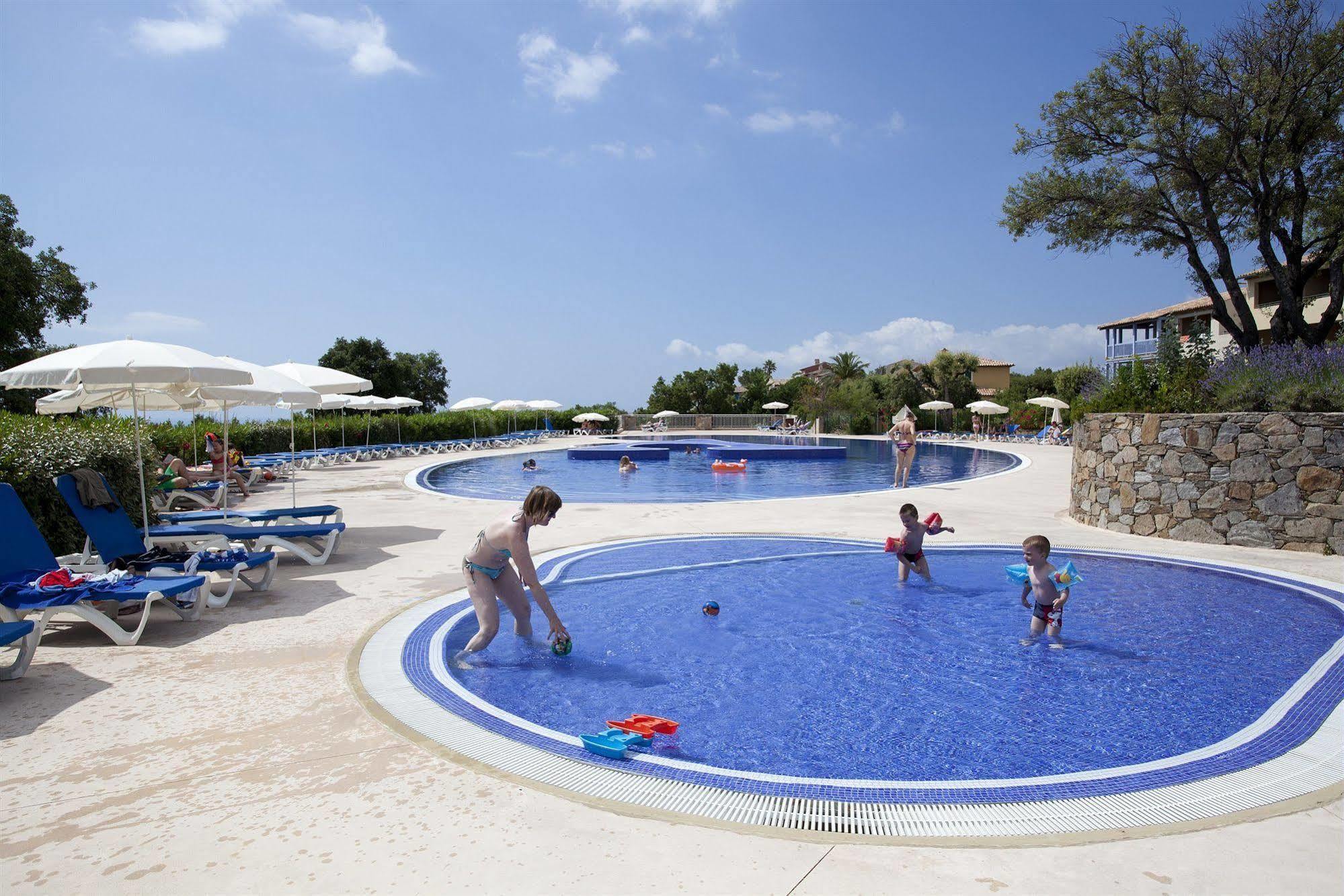 P&V Residence Le Hameau Des Issambrr Sainte-Maxime Dış mekan fotoğraf
